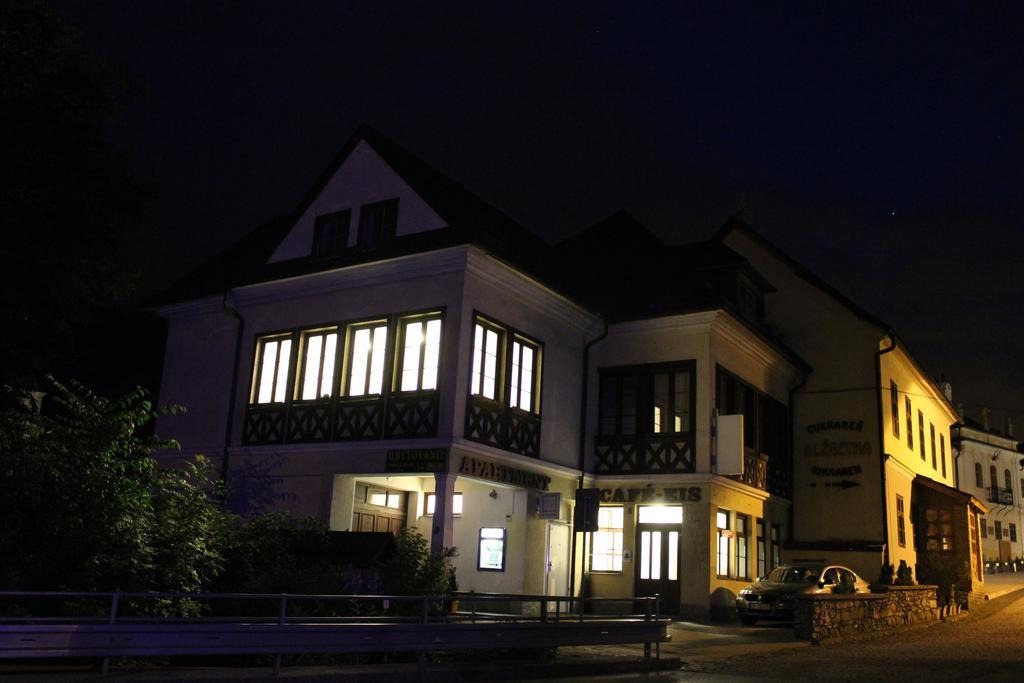 Urban Center Oravsky Podzamok Exterior foto